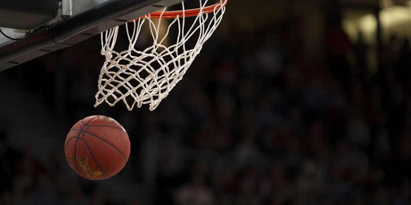 篮球运动员扣篮精彩瞬间 - NBA季后赛前瞻